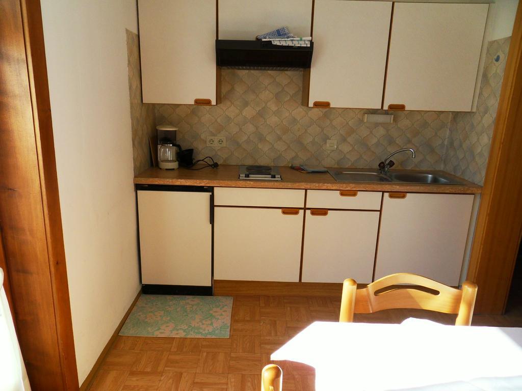 Apartamento Haus Waldblick Weissensee Exterior foto