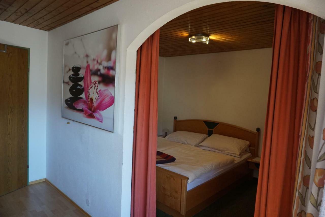 Apartamento Haus Waldblick Weissensee Exterior foto