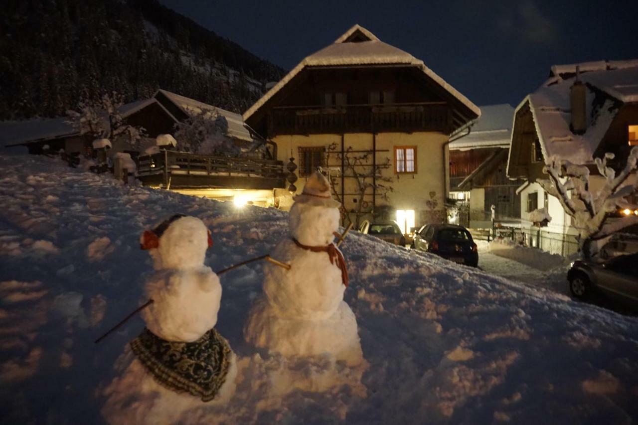 Apartamento Haus Waldblick Weissensee Exterior foto