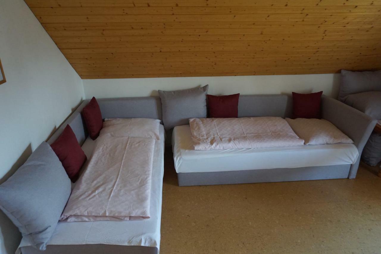 Apartamento Haus Waldblick Weissensee Exterior foto