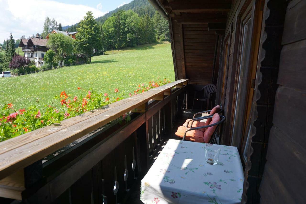Apartamento Haus Waldblick Weissensee Exterior foto