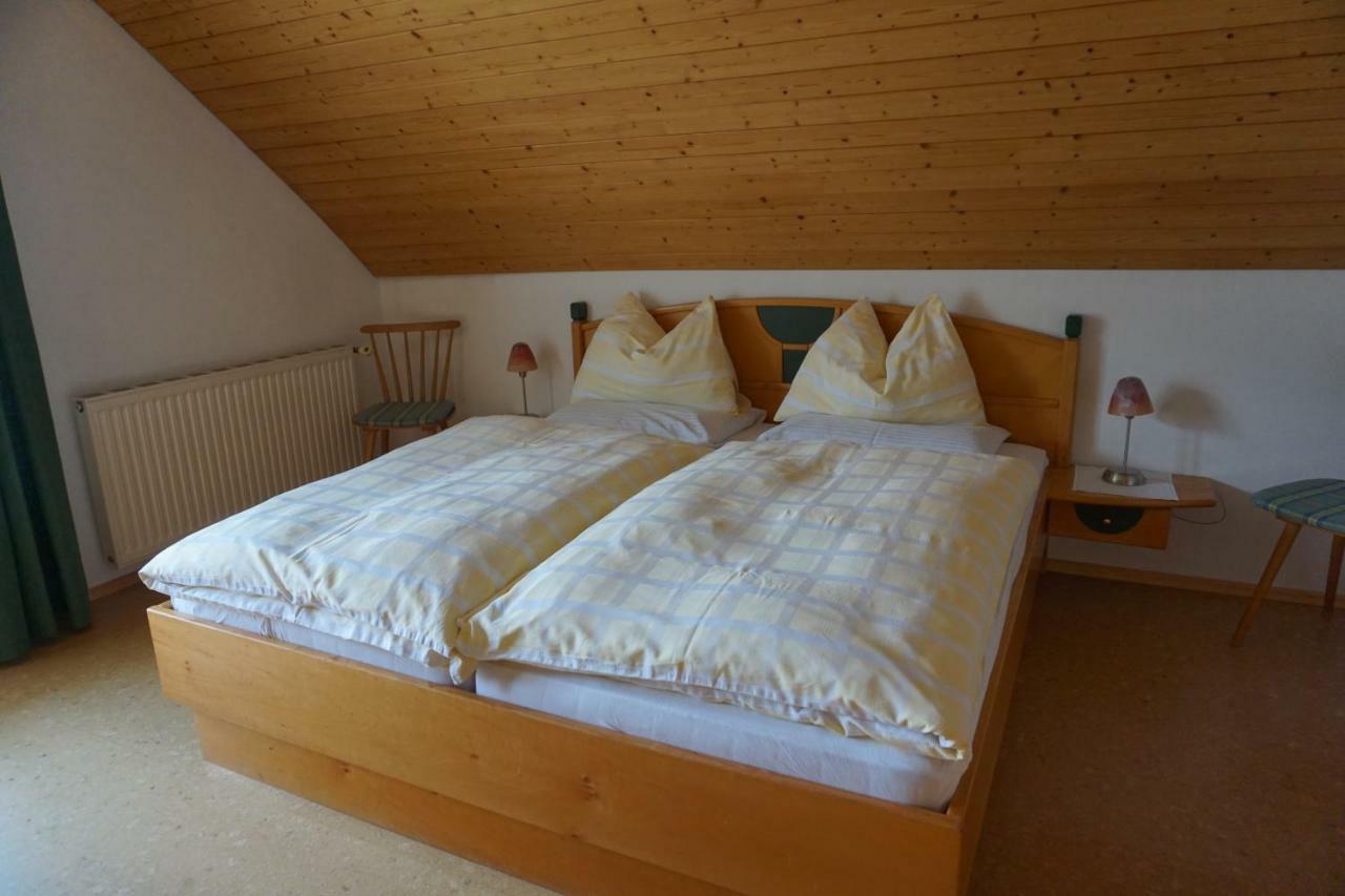 Apartamento Haus Waldblick Weissensee Exterior foto