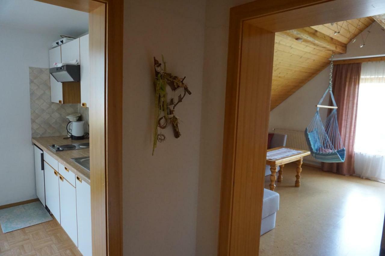 Apartamento Haus Waldblick Weissensee Exterior foto