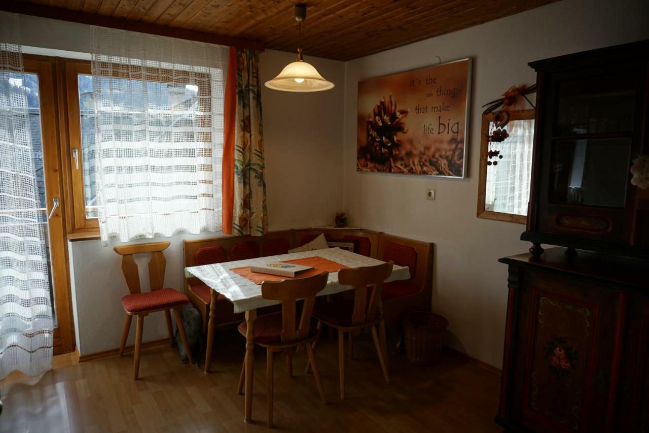 Apartamento Haus Waldblick Weissensee Exterior foto