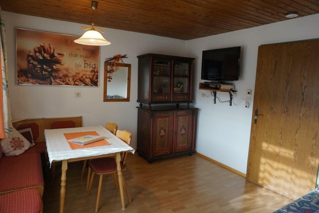 Apartamento Haus Waldblick Weissensee Exterior foto